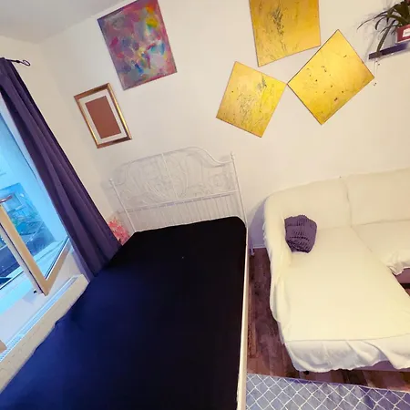 Cozy Colonia